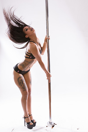 Elle Aime Photography by Leah Marie - Cheseray Pole (14 of 27)