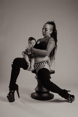 Leah Marie Studio - Jess and Ophelia BW-4