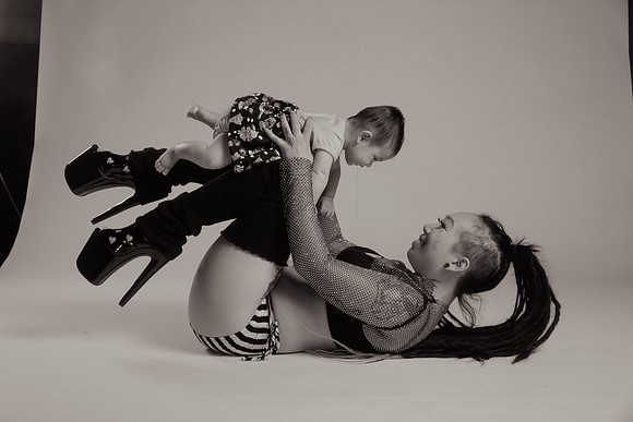 Leah Marie Studio - Jess and Ophelia BW-10