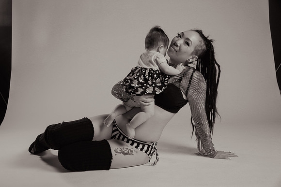 Leah Marie Studio - Jess and Ophelia BW-13