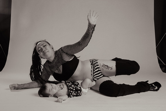 Leah Marie Studio - Jess and Ophelia BW-19