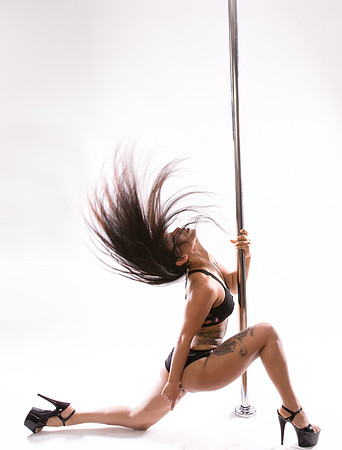 Elle Aime Photography by Leah Marie - Cheseray Pole Dance (12 of 12)