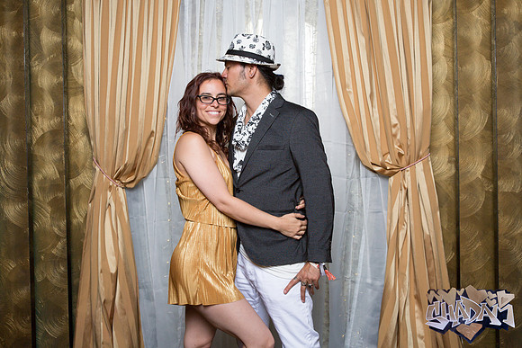 ElleAimePhotographybyLeahMarie-ShadamPhotoBooth-9