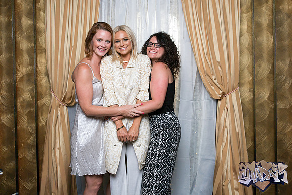 ElleAimePhotographybyLeahMarie-ShadamPhotoBooth-93