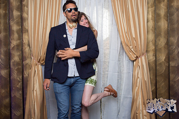 ElleAimePhotographybyLeahMarie-ShadamPhotoBooth-112