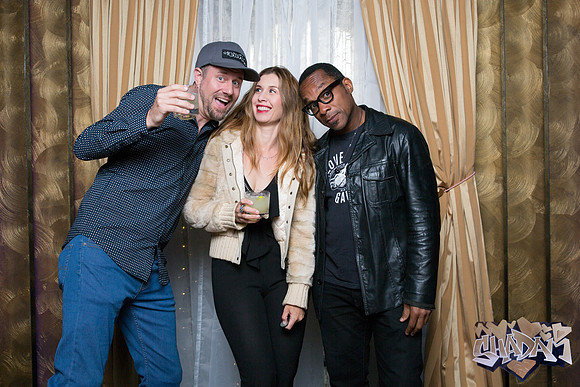 ElleAimePhotographybyLeahMarie-ShadamPhotoBooth-152