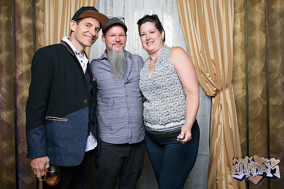 ElleAimePhotographybyLeahMarie-ShadamPhotoBooth-170