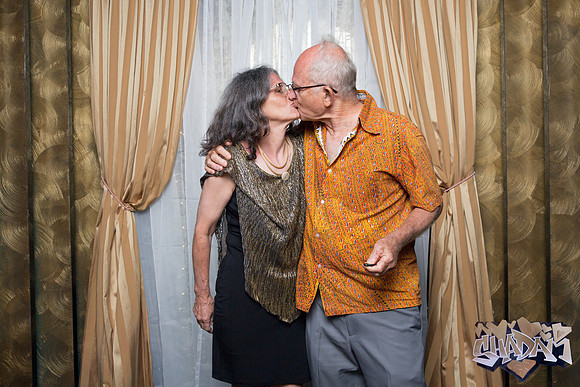 ElleAimePhotographybyLeahMarie-ShadamPhotoBooth-188