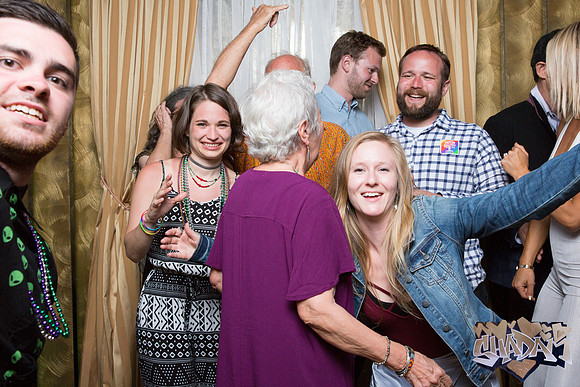 ElleAimePhotographybyLeahMarie-ShadamPhotoBooth-210