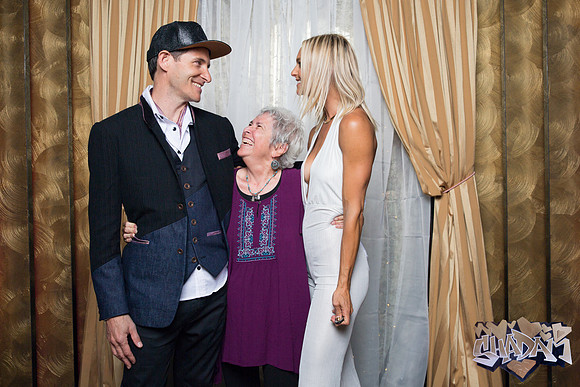 ElleAimePhotographybyLeahMarie-ShadamPhotoBooth-217