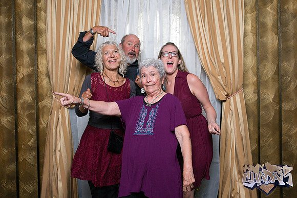 ElleAimePhotographybyLeahMarie-ShadamPhotoBooth-231