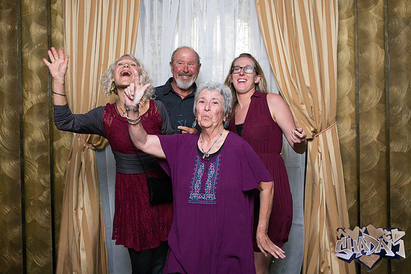 ElleAimePhotographybyLeahMarie-ShadamPhotoBooth-232