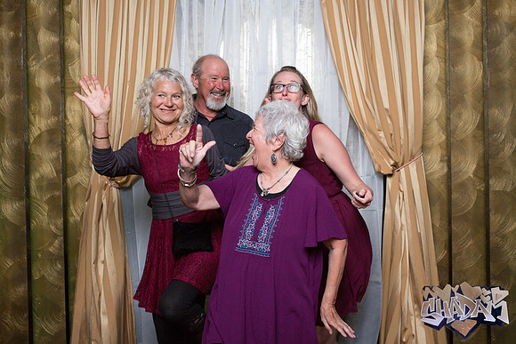ElleAimePhotographybyLeahMarie-ShadamPhotoBooth-233