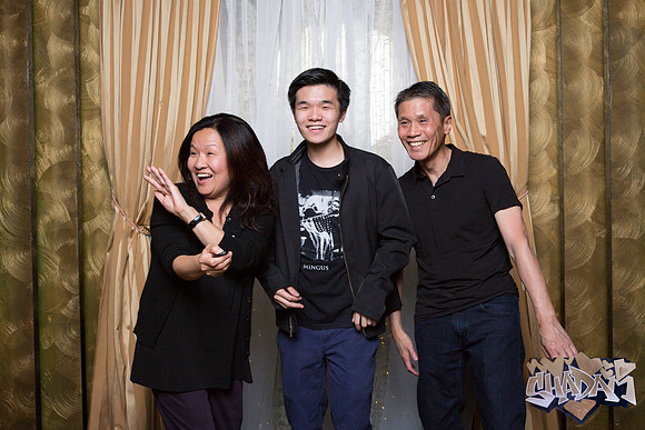 ElleAimePhotographybyLeahMarie-ShadamPhotoBooth-243