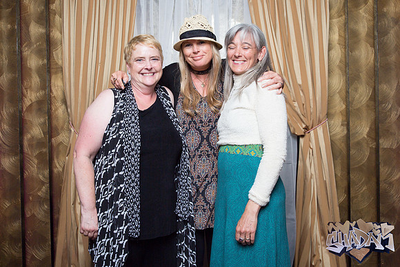 ElleAimePhotographybyLeahMarie-ShadamPhotoBooth-252