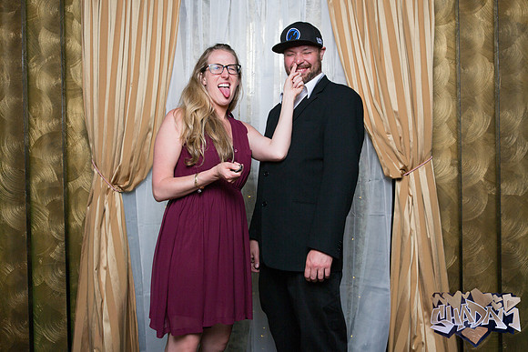 ElleAimePhotographybyLeahMarie-ShadamPhotoBooth-256