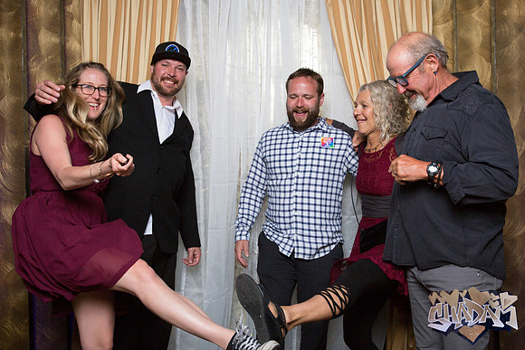 ElleAimePhotographybyLeahMarie-ShadamPhotoBooth-264