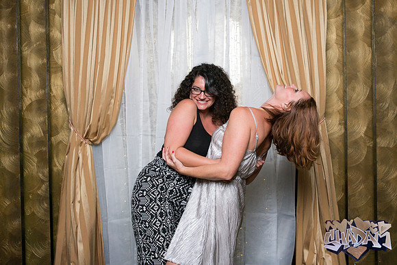 ElleAimePhotographybyLeahMarie-ShadamPhotoBooth-302