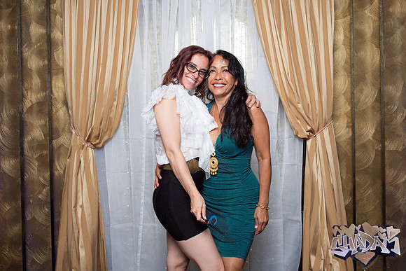ElleAimePhotographybyLeahMarie-ShadamPhotoBooth-305