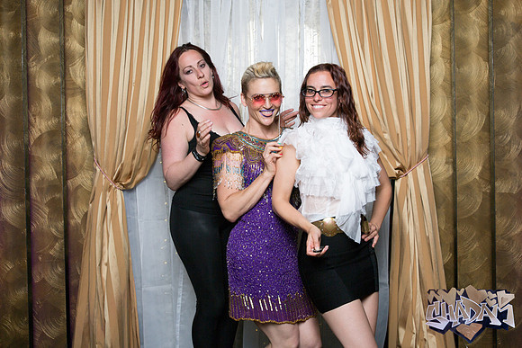ElleAimePhotographybyLeahMarie-ShadamPhotoBooth-358