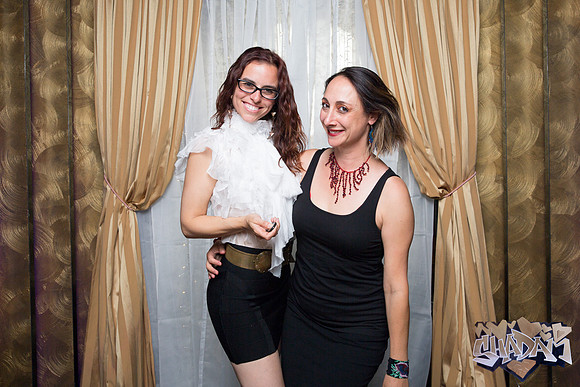 ElleAimePhotographybyLeahMarie-ShadamPhotoBooth-373