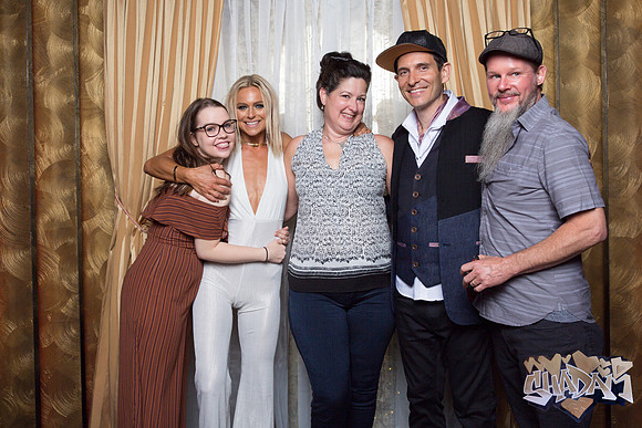 ElleAimePhotographybyLeahMarie-ShadamPhotoBooth-440