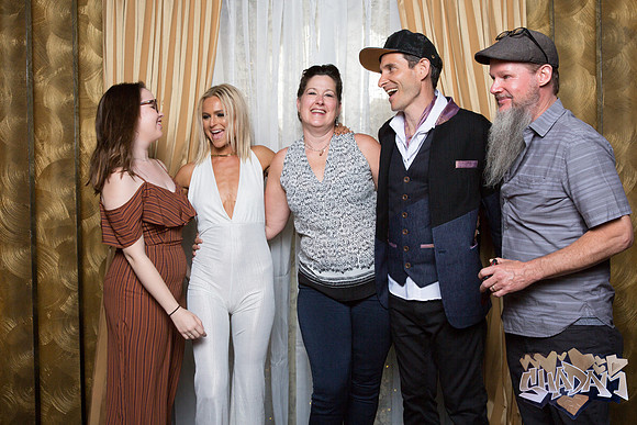 ElleAimePhotographybyLeahMarie-ShadamPhotoBooth-442