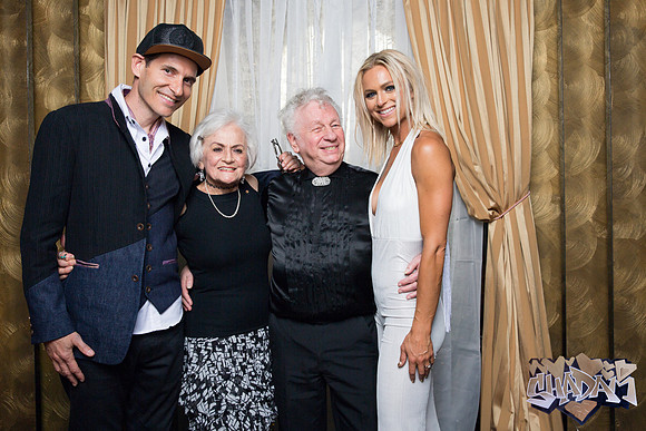 ElleAimePhotographybyLeahMarie-ShadamPhotoBooth-443
