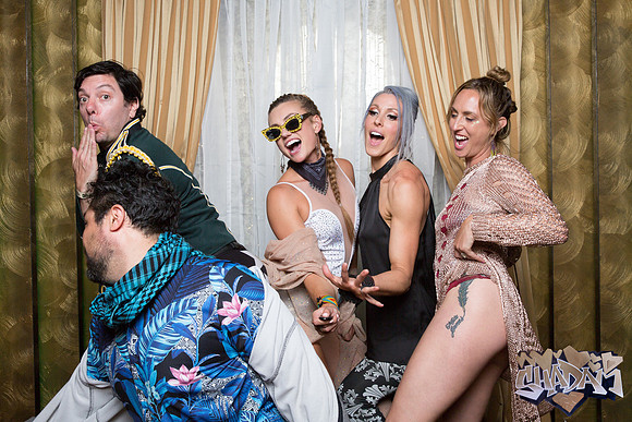 ElleAimePhotographybyLeahMarie-ShadamPhotoBooth-457
