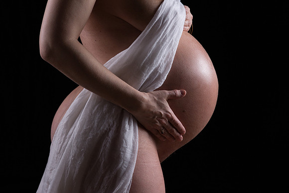 Leah-Marie-Studio-Belly-Shoot-14