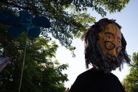 Leah-Marie-Studio-Giant-Puppets-Save-The-World-34