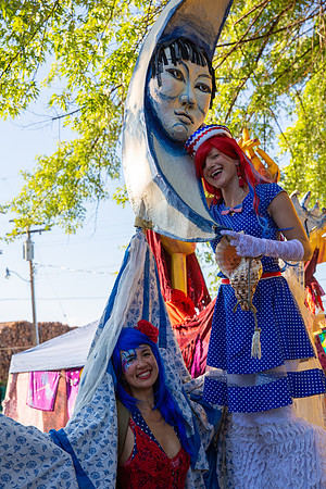 Leah-Marie-Studio-Giant-Puppets-Save-The-World-43
