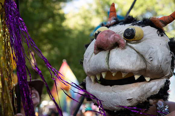 Leah-Marie-Studio-Giant-Puppets-Save-The-World-44