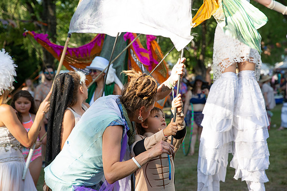 Leah-Marie-Studio-Giant-Puppets-Save-The-World-46