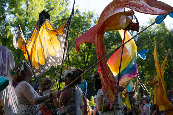 Leah-Marie-Studio-Giant-Puppets-Save-The-World-62