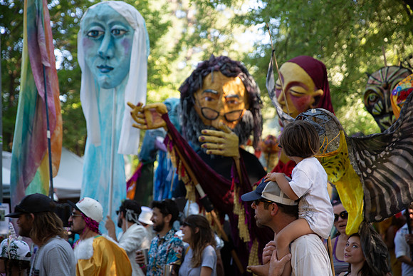 Leah-Marie-Studio-Giant-Puppets-Save-The-World-67
