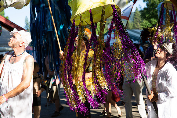 Leah-Marie-Studio-Giant-Puppets-Save-The-World-72