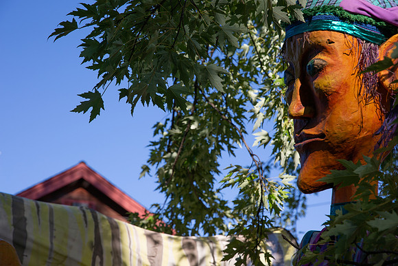 Leah-Marie-Studio-Giant-Puppets-Save-The-World-74