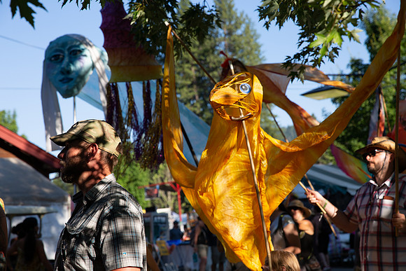 Leah-Marie-Studio-Giant-Puppets-Save-The-World-75